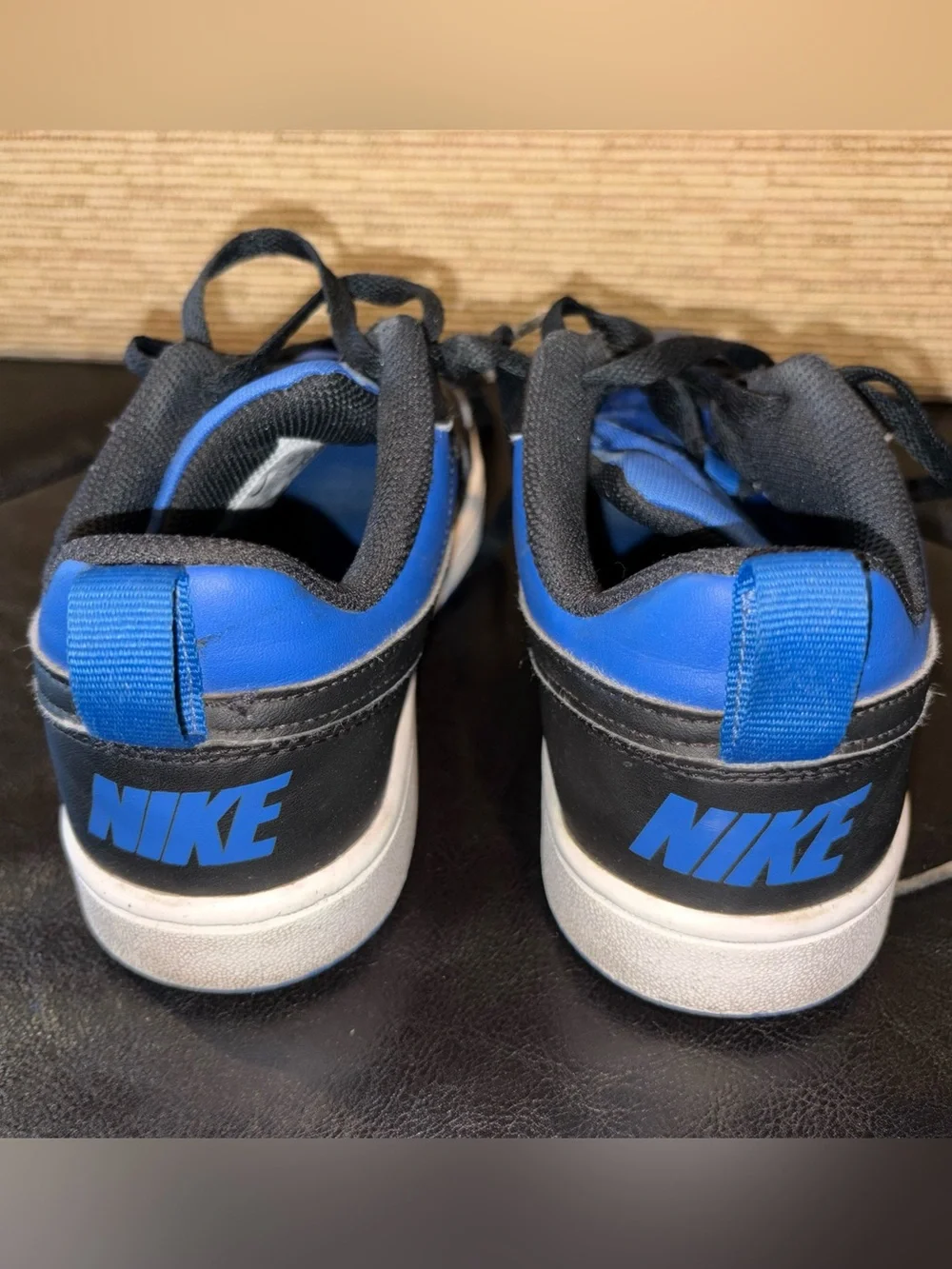 Nike Low-Top Sneakers in Royal Blue and Black 6Y